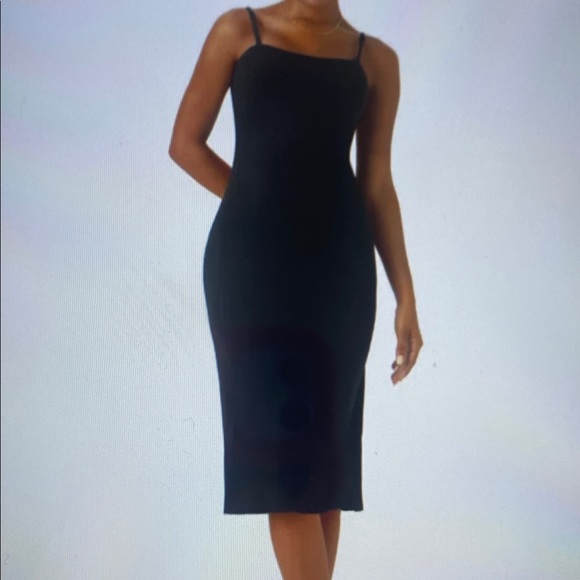 SMALL.  HALARA RIBBED STRETCHY TWISTED BACKLESS MIDI DRESS - Picture 3 of 10